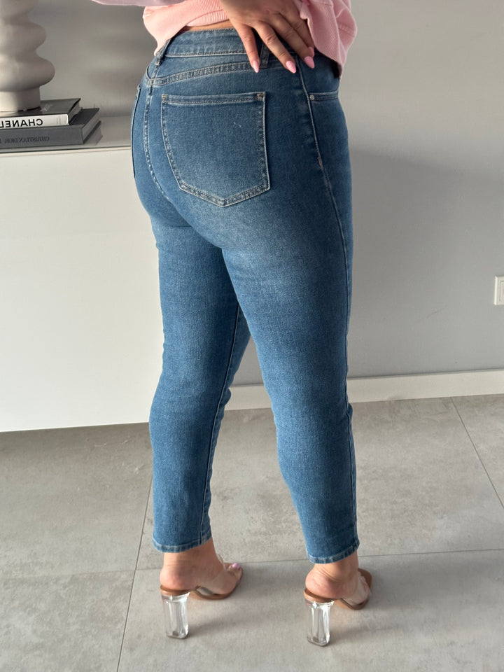 Mom Jeans Redial