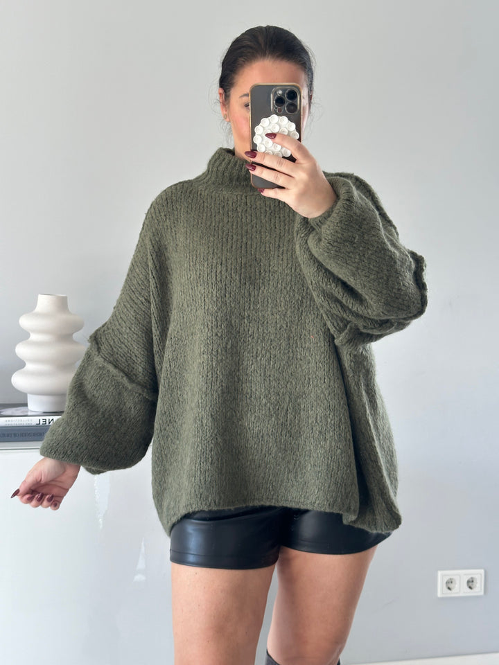 Oversize Pullover mit Stehkragen