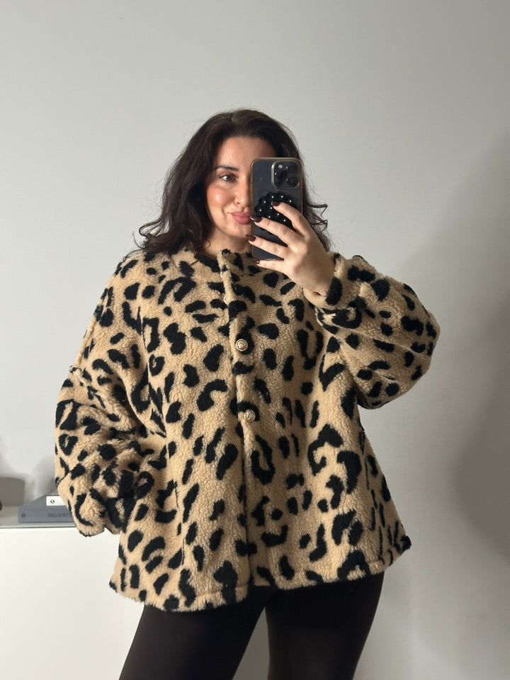 Oversize Kuscheljacke Leo