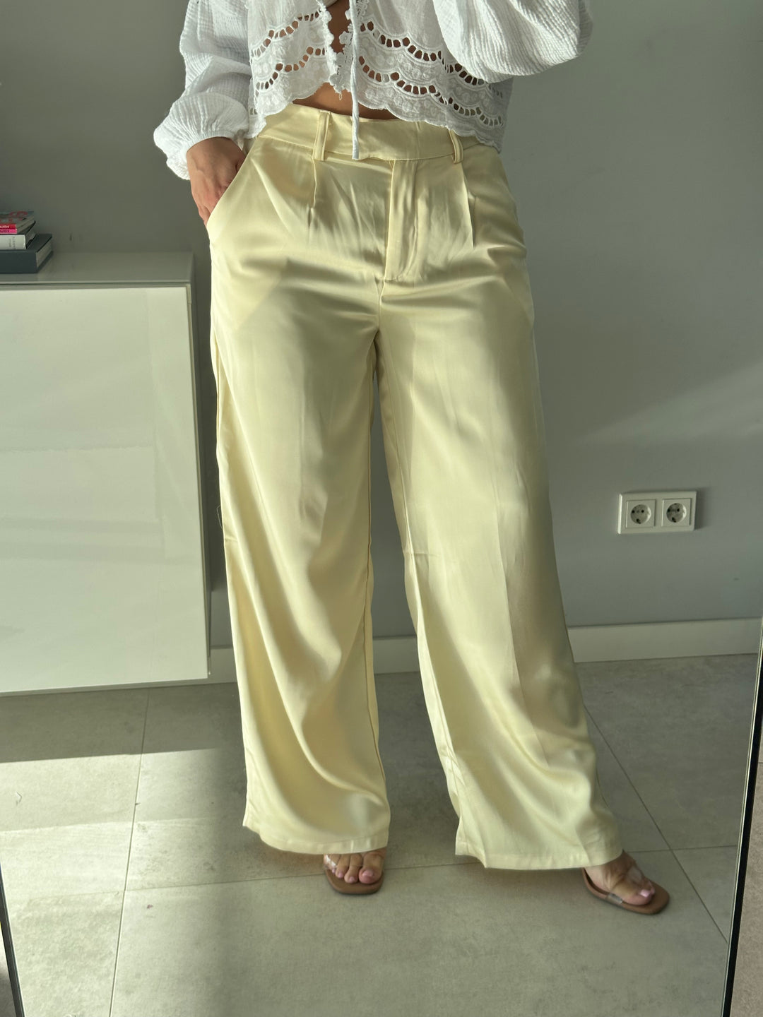 Hose Satina