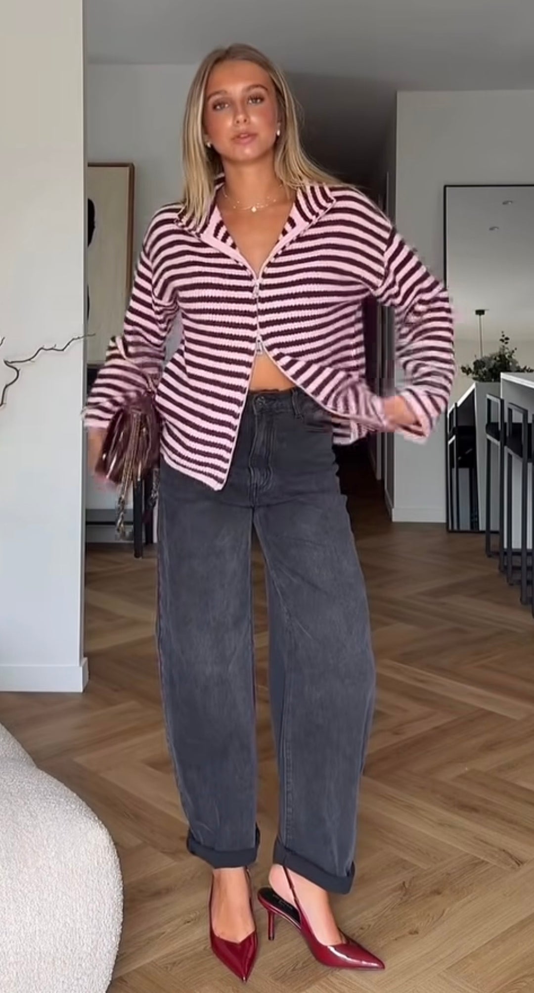 Gestreifte Strickjacke mit Reißverschluss