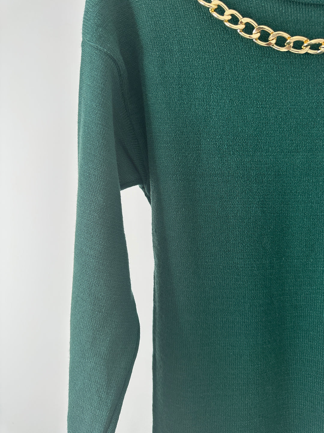 Strickkleid mit abnehmbarer Kette