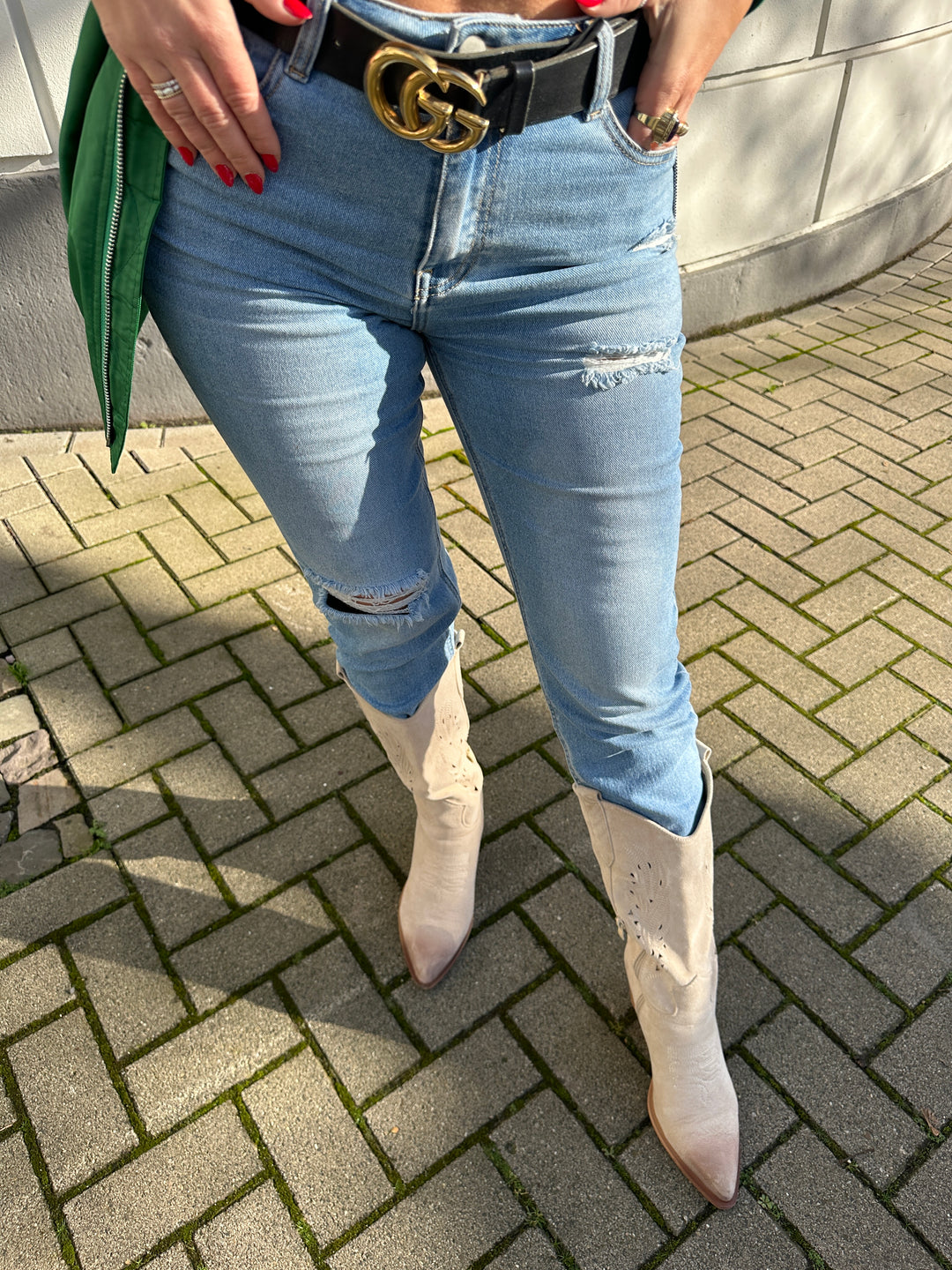 Mom Jeans mit Rissen